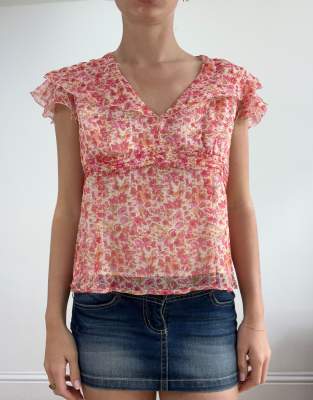 Vintage floral mesh top in pink