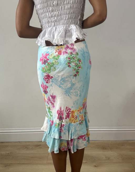 Vintage floral midi length with ruffle detail in blue, 2 of 4