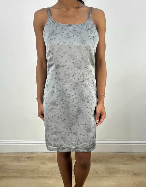Vintage floral print dress in grey