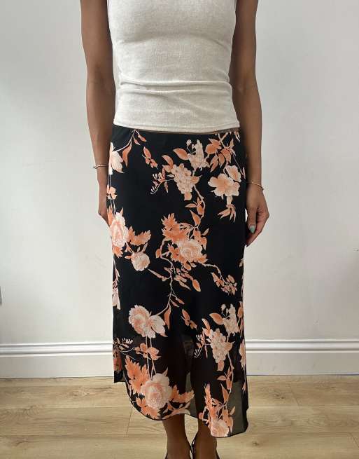 Vintage floral style midi skirt in black