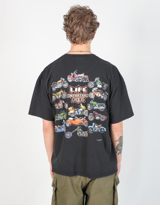 Vintage Gildan xxl t-shirt in black, 2 of 4
