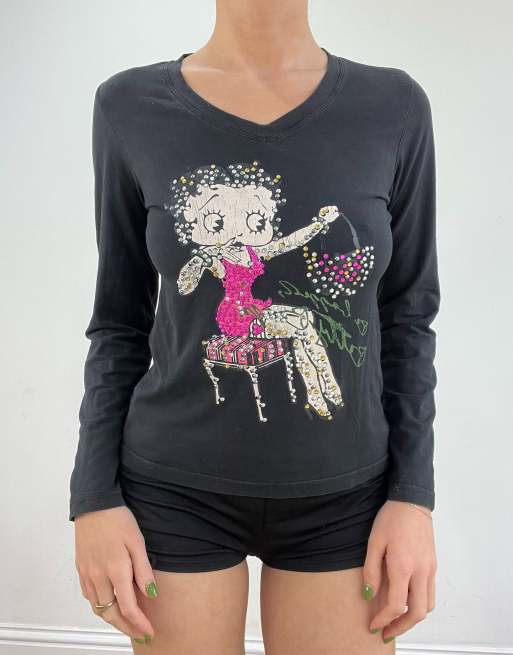 Vintage graphic print top in black