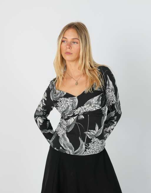Vintage GUESS Jeans S long sleeve top in black, 3 of 4