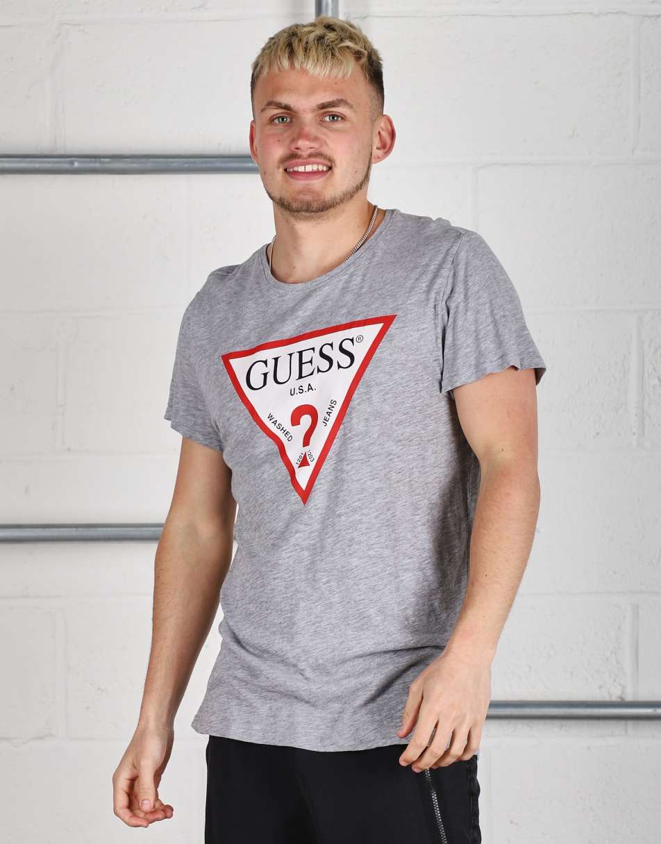 Vintage Guess Size M triangle logo t-shirt in grey