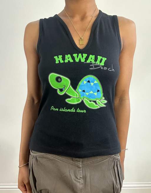 Vintage hawaii turtle graphic tank top in black