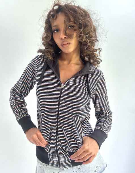 Vintage hoodie in black - view 1