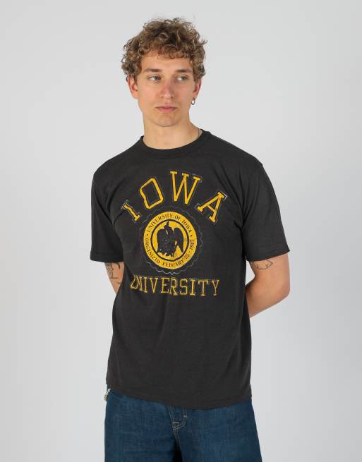 Vintage Iowa university l t-shirt in black, 2 of 4