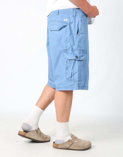 Vintage IZOD 36x22 canvas cargo shorts in light blue, 2 of 4