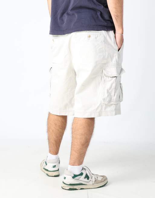 Vintage IZOD 36x29 canvas cargo shorts in tan