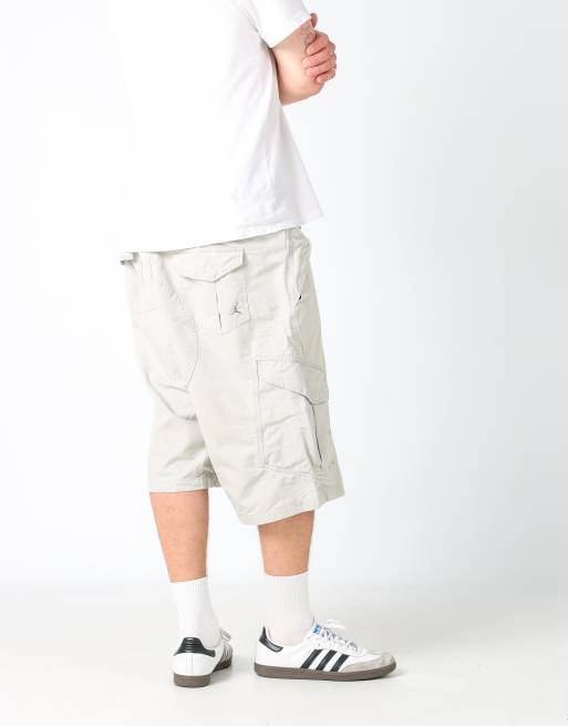 Vintage Jordan Air 38x24 canvas cargo shorts in light grey, 4 of 4