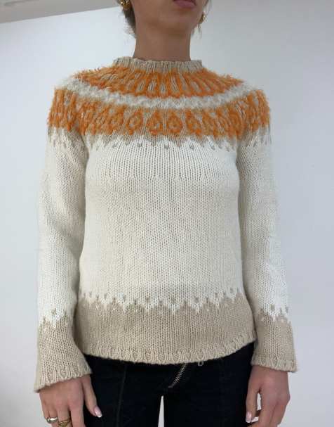 Vintage knitted patterned jumper in white - view 1