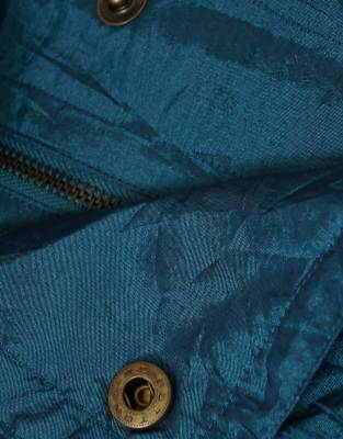 Thumbnail 3 of 4
