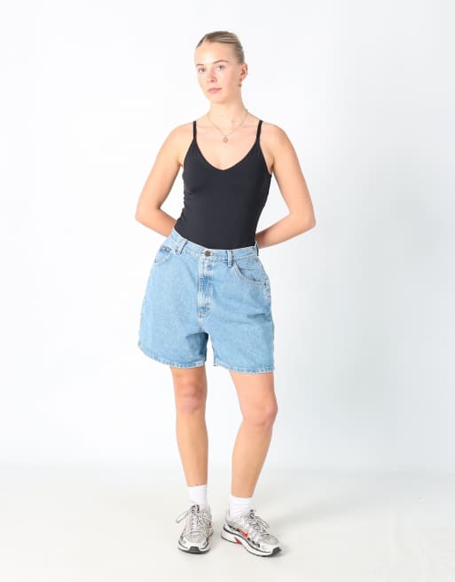 Vintage Lee 28x18 denim shorts in light blue, 2 of 4