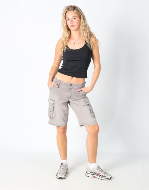 Vintage Lee 28x21 canvas cargo shorts in light grey