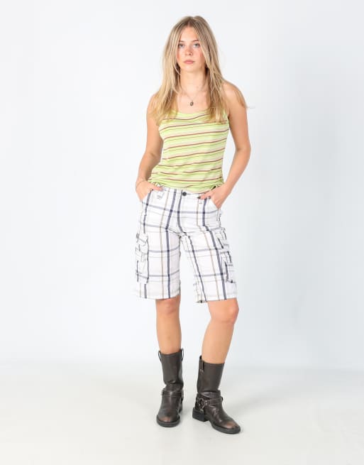 Vintage Lee 28x21 canvas cargo shorts in white, 2 of 4