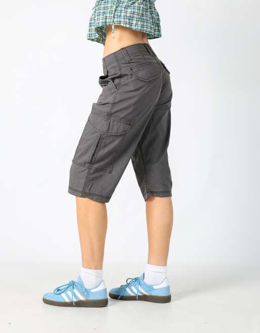 Vintage Lee 29x24 canvas cargo shorts in charcoal grey