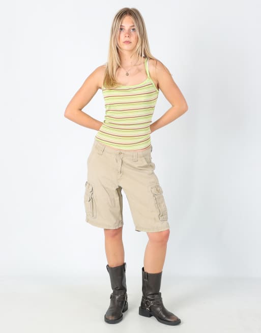Vintage Lee 30x21 canvas cargo shorts in tan