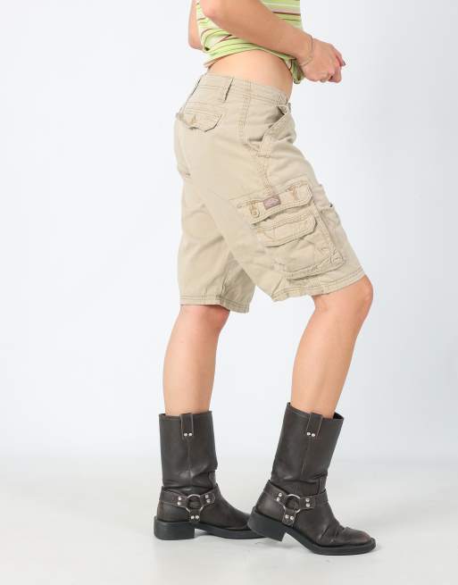 Vintage Lee 30x21 canvas cargo shorts in tan, 2 of 4