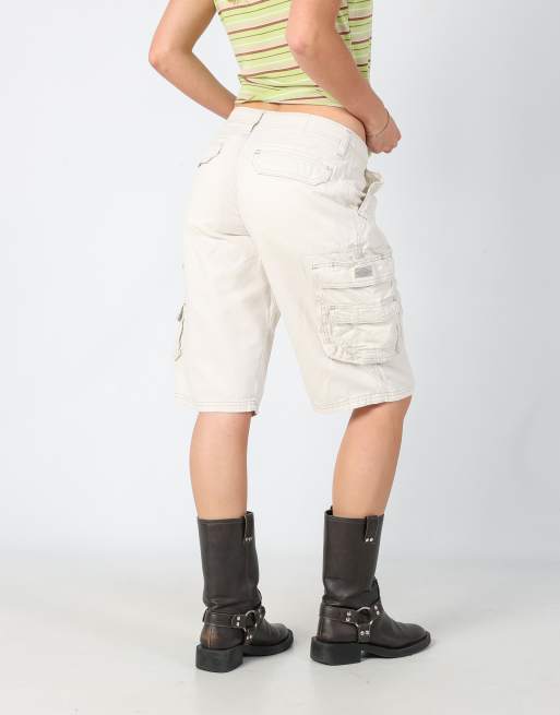 Vintage Lee 30x23 canvas cargo shorts in ivory