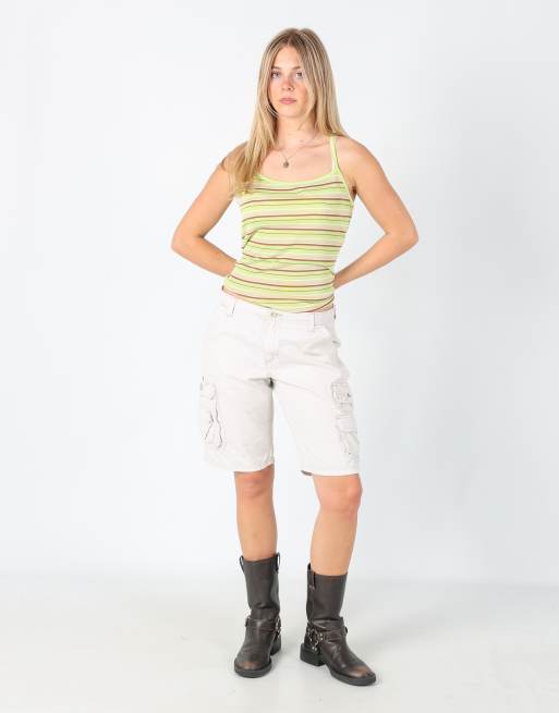 Vintage Lee 32x20 canvas cargo shorts in ivory