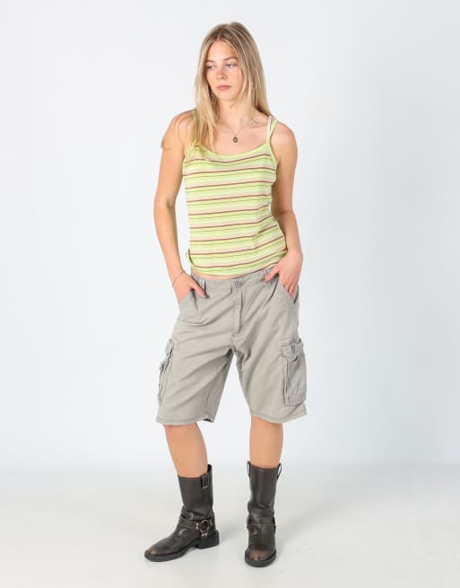 Vintage Lee 32x22 canvas cargo shorts in light grey