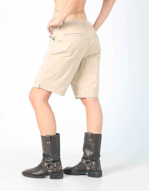 Vintage Lee 34x19 canvas cargo shorts in tan