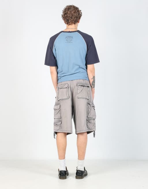 Vintage Lee 36x22 canvas cargo shorts in grey, 3 of 4