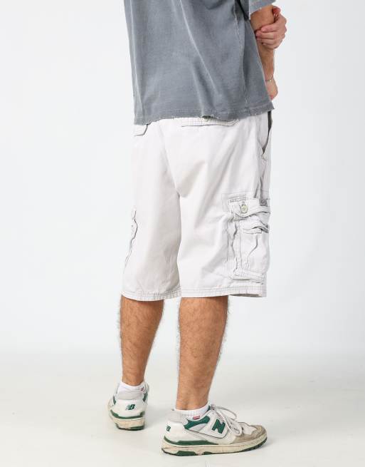 Vintage Lee 38x22 canvas cargo shorts in cream, 2 of 4
