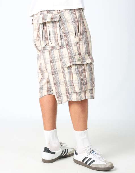 Vintage Lee 38x23 canvas cargo shorts in brown - view 1