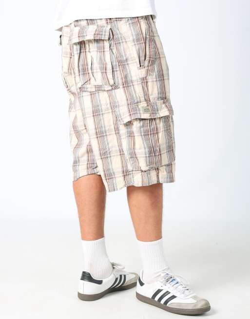 Vintage Lee 38x23 canvas cargo shorts in brown