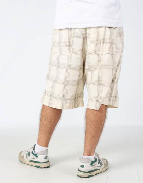 Vintage Lee 38x23 canvas cargo shorts in cream - view 1