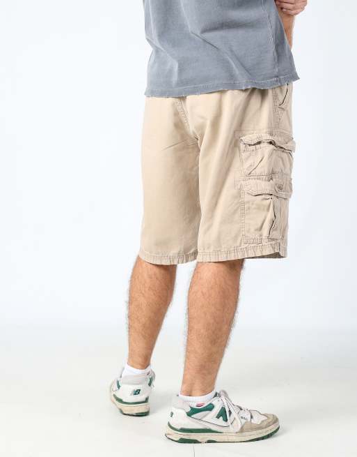 Vintage Lee 38x23 canvas cargo shorts in tan