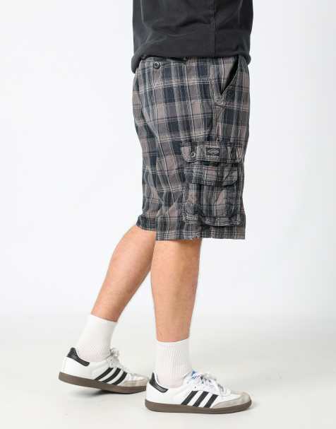 Vintage Lee checkered 32x28 canvas cargo shorts in black - view 1