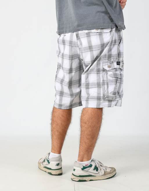Vintage Lee plaid 36x23 canvas cargo shorts in white