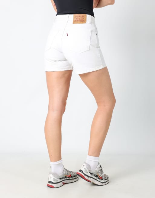 Vintage Levi's 26x14 denim shorts in white