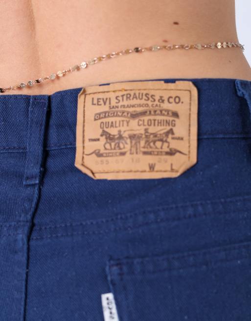 Vintage Levi's 28x13 denim shorts in blue, 4 of 4