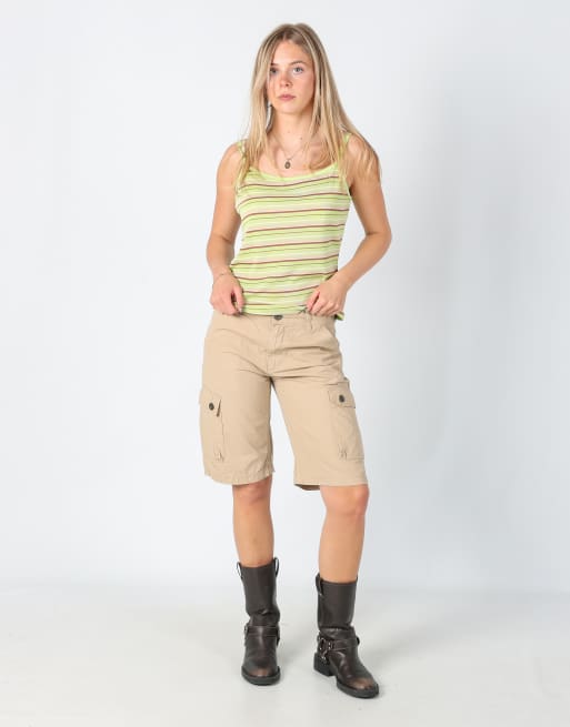 Vintage Levi's 28x21 canvas cargo shorts in tan