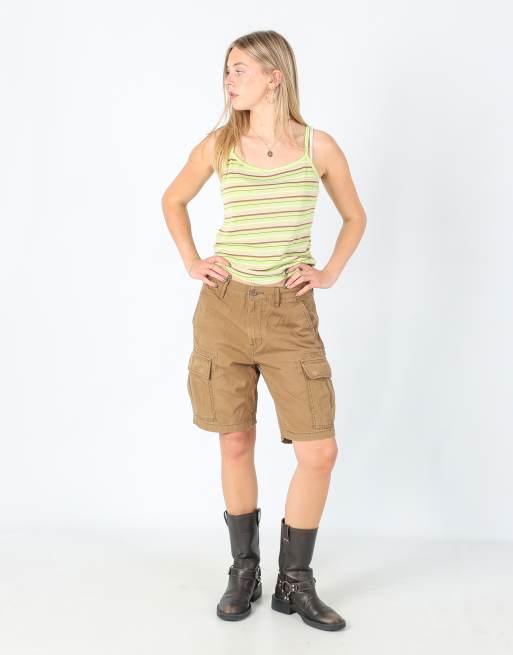 Vintage Levi's 29x21 canvas cargo shorts in brown