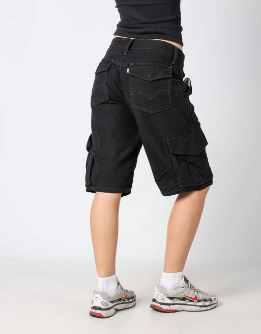 Vintage Levi's 29x23 canvas cargo shorts in black