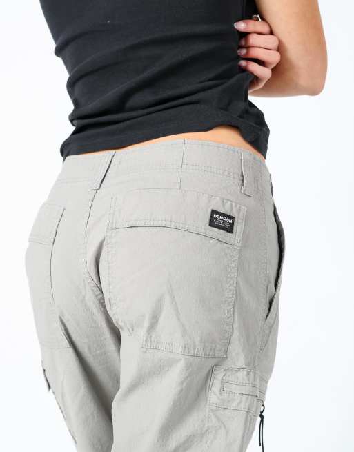 Vintage Levi's 30x18 canvas cargo shorts light grey, 4 of 4