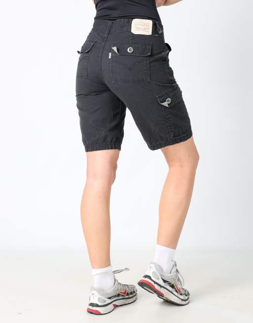 Vintage Levi's 30x19 canvas cargo shorts in black