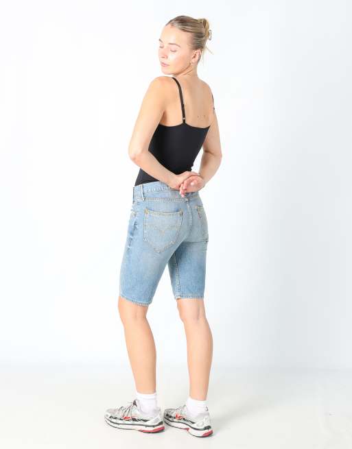 Vintage Levi's 30x19 denim shorts in light blue, 3 of 4