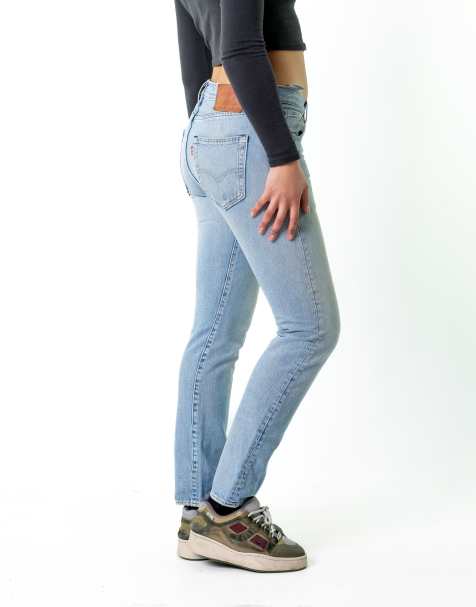 Vintage Levi's (30x32) Jeans in Blue Denim - view 1