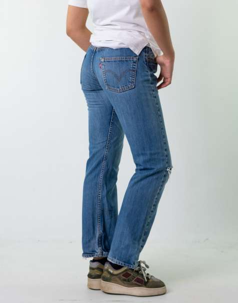 Vintage Levi's (30x32) Jeans in Blue Denim - view 1