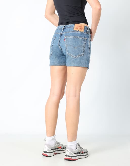 Vintage Levi's 31x12 denim shorts in light blue