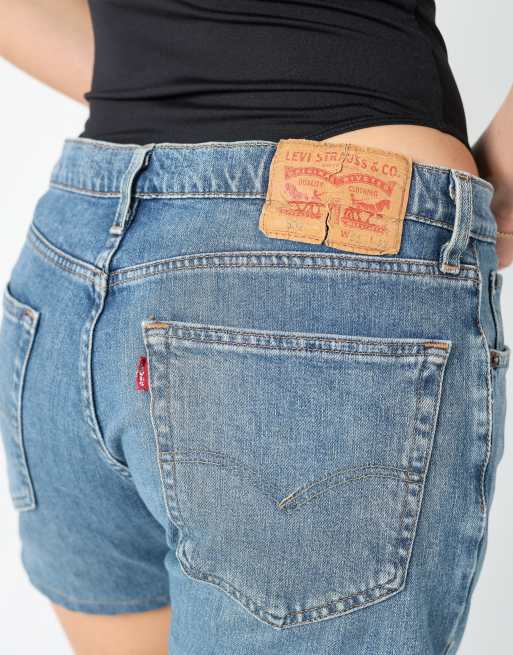 Vintage Levi's 31x12 denim shorts in light blue, 4 of 4