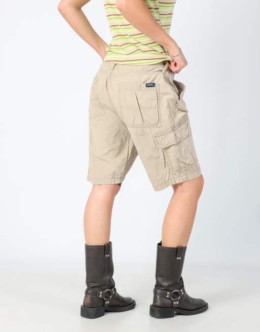 Vintage Levi's 32x20 canvas cargo shorts in false, 2 of 4