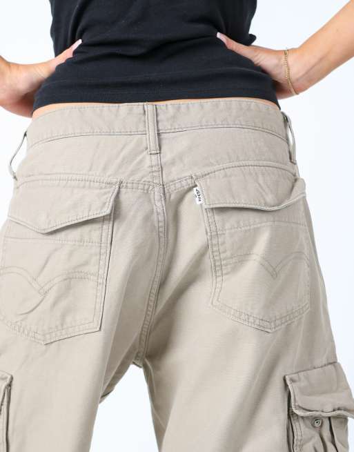 Vintage Levi's 32x22 canvas cargo shorts beige, 4 of 4