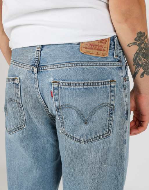 Vintage Levi's 32x30 denim jeans in light blue, 4 of 4