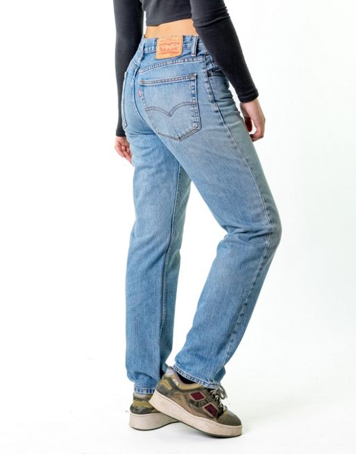 Vintage Levi's (32x32) Jeans in Blue Denim